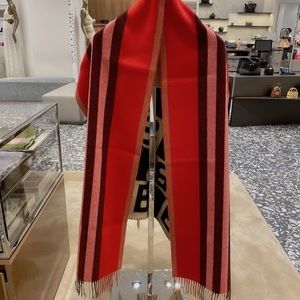 NWT BURBERRY LONG PLAID CASHMERE SCARF WITH TASSEL